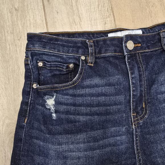 Indigo Rein Womens Distressed Denim Shorts Size 15 Dark Wash Cuffed Travel - Picture 5 of 10